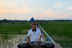 Gara-Gara Hal Ini, DJ...