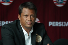 Rayakan Ulang Tahun,...
