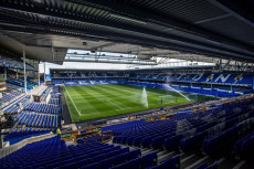 Everton Dapat Persetujuan...