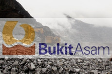 Direksi Bukit Asam Dirombak,...