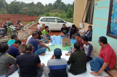 Warga Perumahan Green...