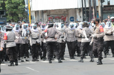 Kesabaran Polwan-polwan...