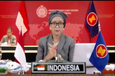 Bantu Lawan Covid-19,...