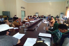 DPRD Batu Bara Sembur...