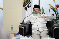 Di Hadapan Ormas Islam,...