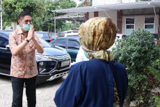 Anggota DPR Ini Bantu...