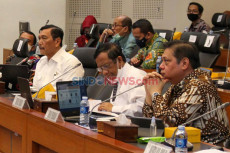 Luhut: Kadang Kita Nyinyir,...