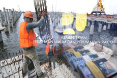 Kementerian PUPR Ajukan...
