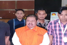 Bupati Bengkalis Didakwa...