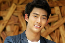 Identitas Kekasih Taecyeon...
