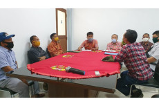 Bikin Polusi, Warga...