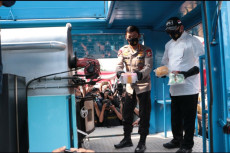 Bersama Ketua MPR, Kapolri...