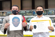 Polisi Kantongi Sketsa...
