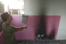 Teror Bom Molotov di...