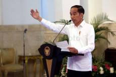 Jokowi Ancam Ganti Menteri,...