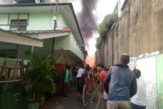 25 Rumah di Jalan Pemuda...