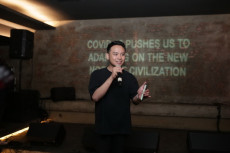 Transisi Bisnis Era...