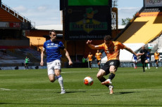Cukur Everton, Wolves...