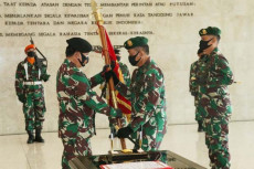 Panglima TNI Pimpin...