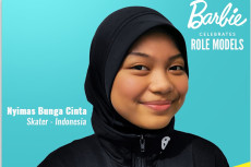 Barbie Beri Penghargaan...