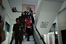 Kejari Bogor Tetapkan...