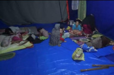 Banjir Meluas, Warga...