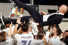 Penghormatan Zidane...