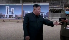 Kim Jong-un Pecat Para...