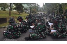 Ratusan Mahasiswa Unhan...