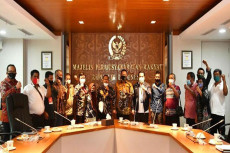 Ketua MPR Desak Kementerian...