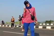 Joged di Exit Tol Sentono...