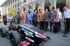 Tim Arjuna UGM Raih...