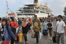 Kini Beli Tiket Feri...