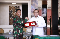 KPK Serahkan Aset Tanah...