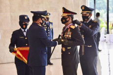 Panglima TNI Anugerahi...