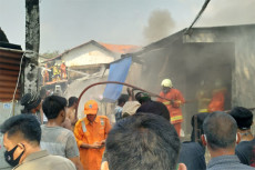 Gudang Sembako Terbakar...