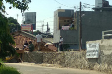 Warga Keluhkan Proyek...