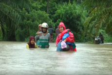 Bencana Banjir Terjang...