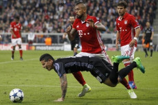 Vidal Murka Melihat...