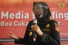 Bea Cukai Makassar Kampanyekan...