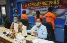 Selain Dideportasi,...