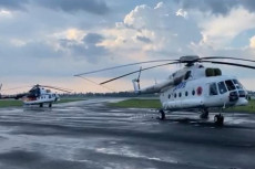9 Heli Water Bombing...