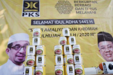 PKS Salurkan 18 Ribu...