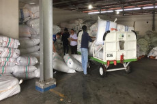 Bantuan Logistik Dari...