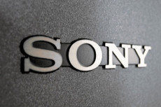 Mau Come-back, Sony...