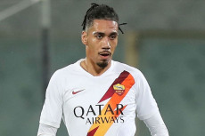Smalling Sedih Tak Bisa...