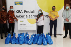 IKEA Berbagi Paket Bahan...