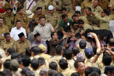 Perangkat Desa Masih...