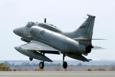 Jet Tempur A-4AR Argentina...