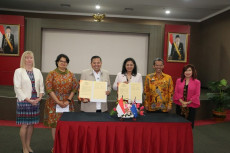 Tingkatkan Kerja Sama...
